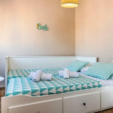 Hsh Suites Republica Apartment *